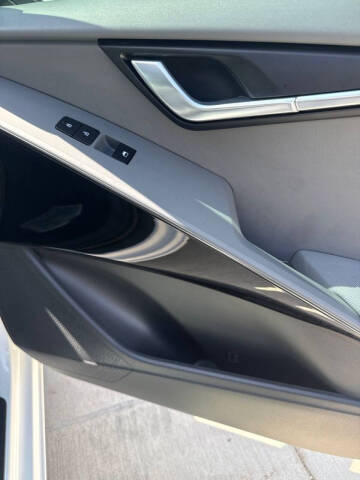 2023 Kia Niro EX Touring