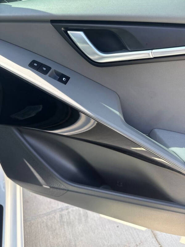 2023 Kia Niro EX Touring