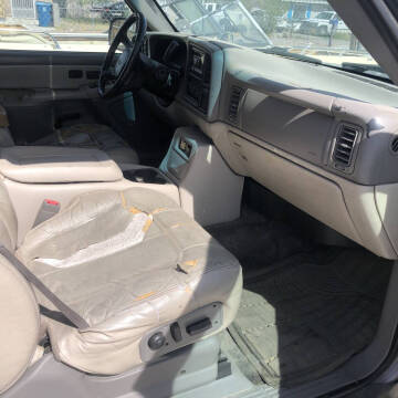 2002 Chevrolet Suburban 1500 LT