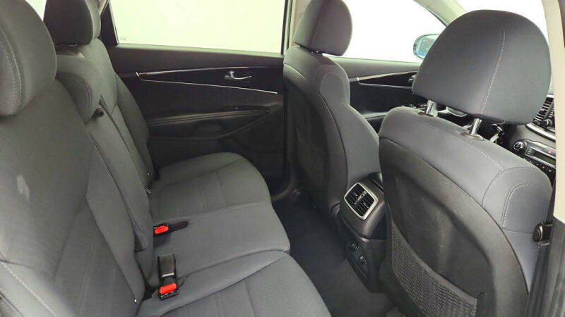 2019 Kia Sorento LX V6