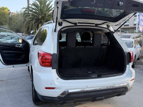 2020 Nissan Pathfinder S