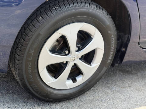 2013 Toyota Prius Two