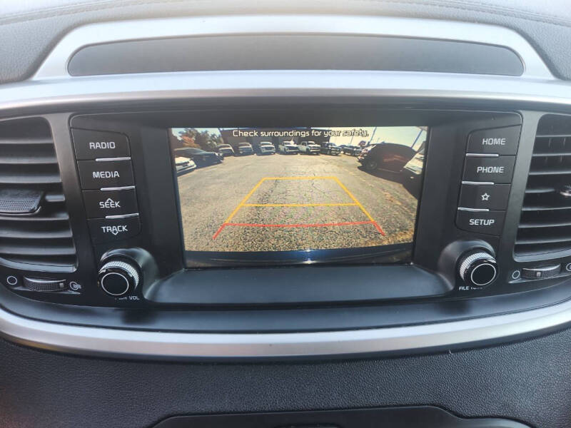 2020 Kia Sorento LX
