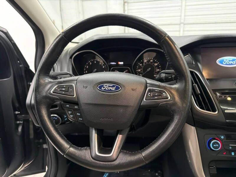 2017 Ford Focus Titanium