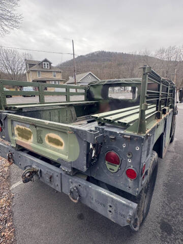 2004 AM General HMMWV