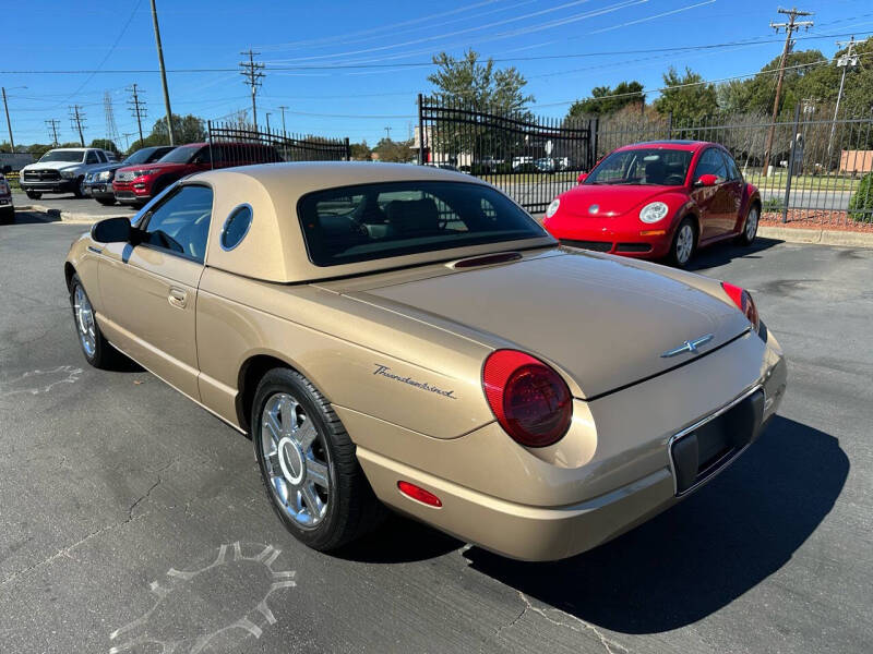 2005 Ford Thunderbird Deluxe photo 18