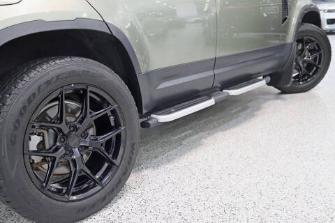 2020 Land Rover Defender 110 SE