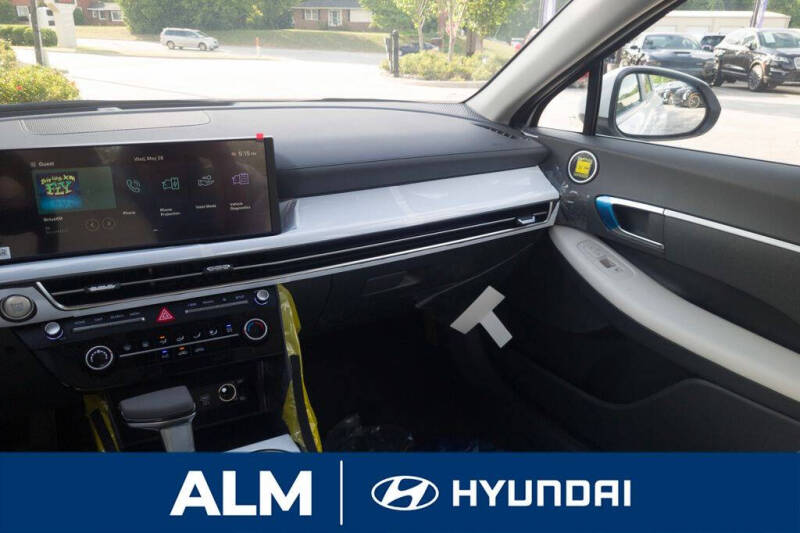 2025 Hyundai Sonata SE