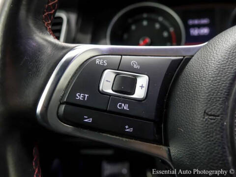 2017 Volkswagen Golf GTI SE