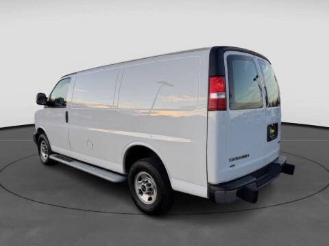 2024 GMC Savana 2500