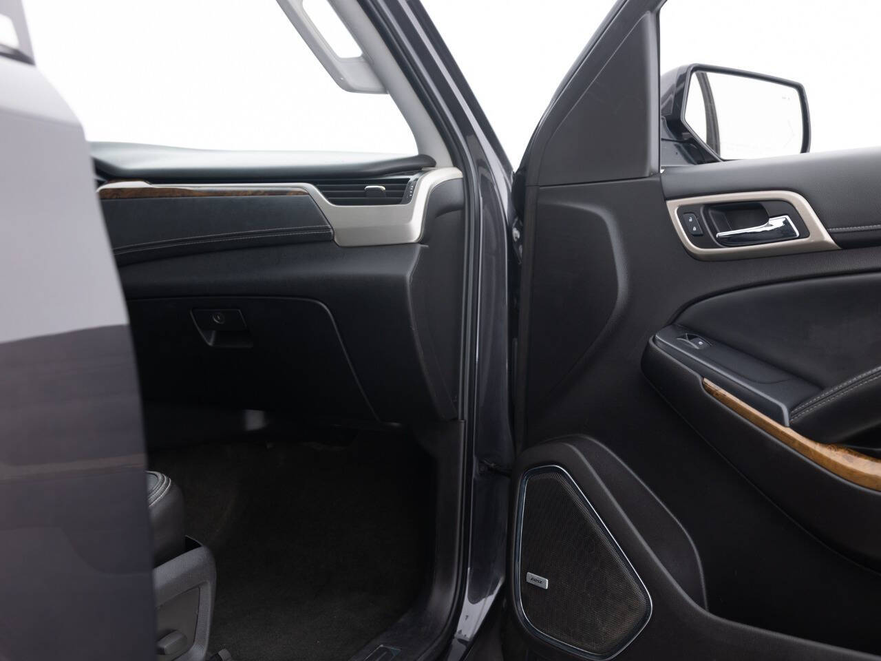 Used Car 2016 Gmc Yukon Xl  Denali 4x4 4dr Suv For Sale Under $30,000 In Coal City, Illinois