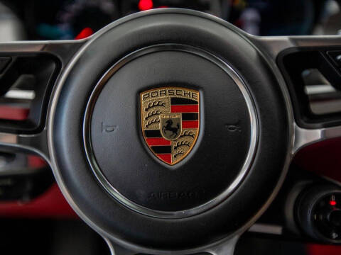 2021 Porsche Macan Turbo