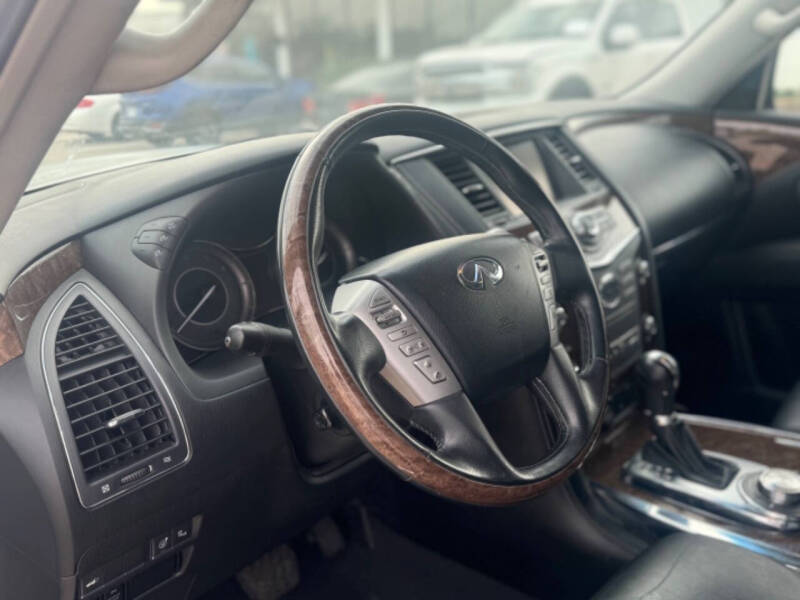 2017 Infiniti QX80 Signature Edition