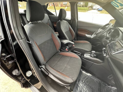 2020 Nissan Kicks SR