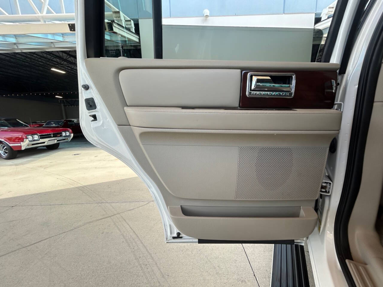 2014 Lincoln Navigator 28