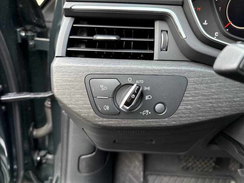 2017 Audi A4 2.0T quattro Premium Plus