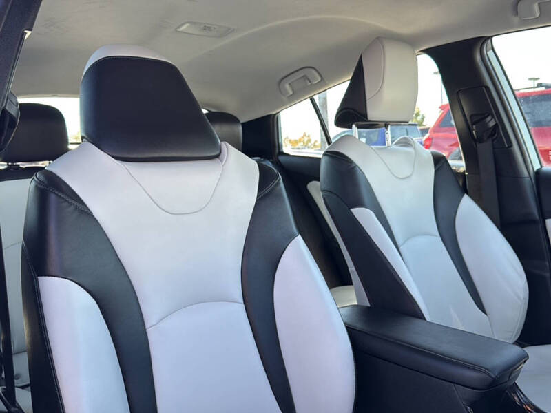 2021 Toyota Prius XLE AWD-e