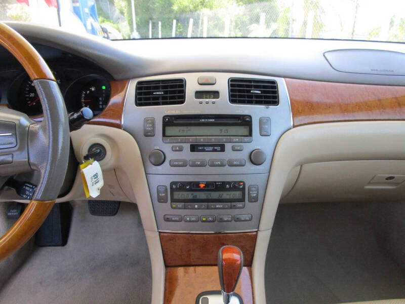 2005 Lexus ES 330
