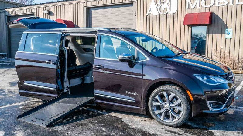 2018 Chrysler Pacifica for sale at A&J Mobility in Valders WI