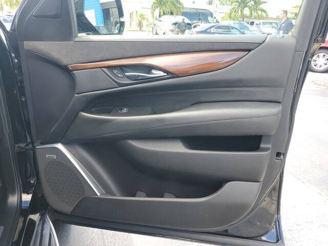 2020 Cadillac Escalade ESV Luxury