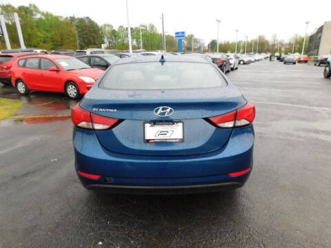 2015 Hyundai Elantra SE