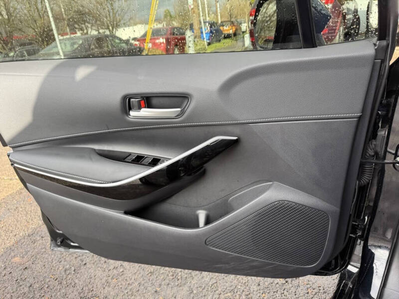 2025 Toyota Corolla Hatchback XSE