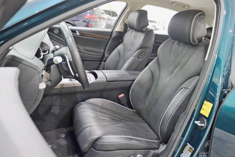 2023 Genesis Electrified G80