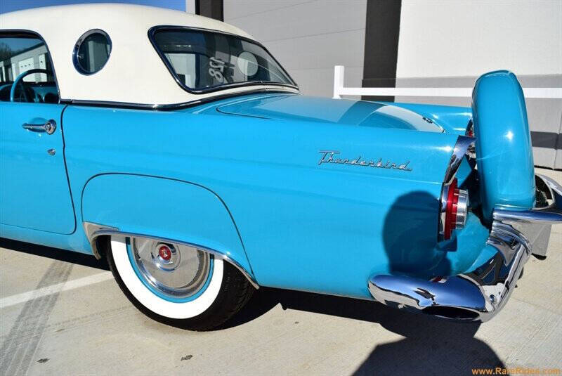 1956 Ford Thunderbird