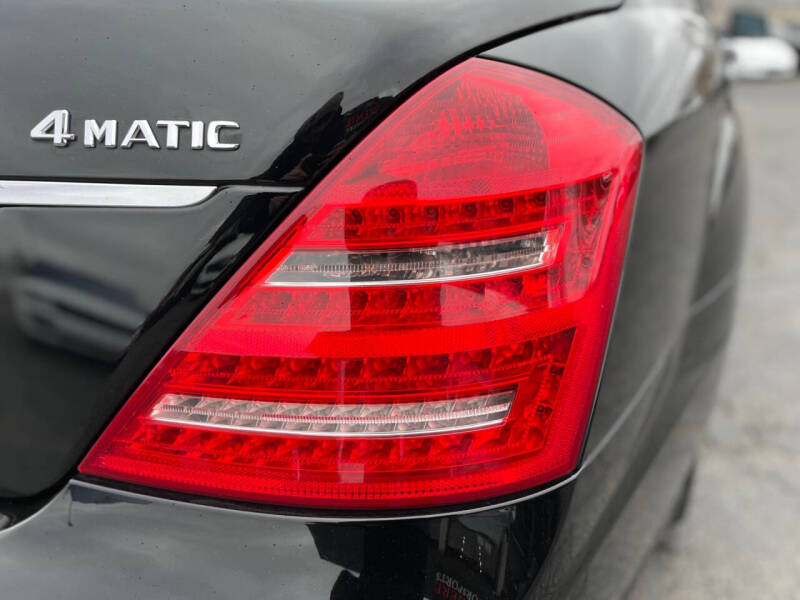 2011 Mercedes-Benz S-Class S 550 4MATIC