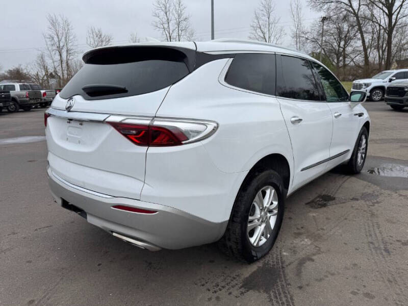 2022 Buick Enclave Essence