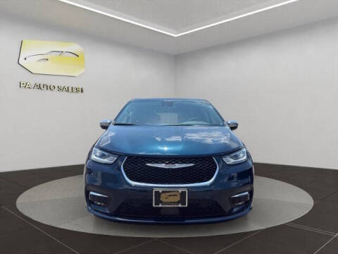 2023 Chrysler Pacifica Plug-In Hybrid Limited