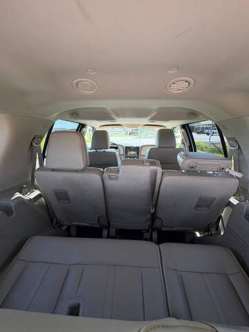 2016 Lincoln Navigator Select