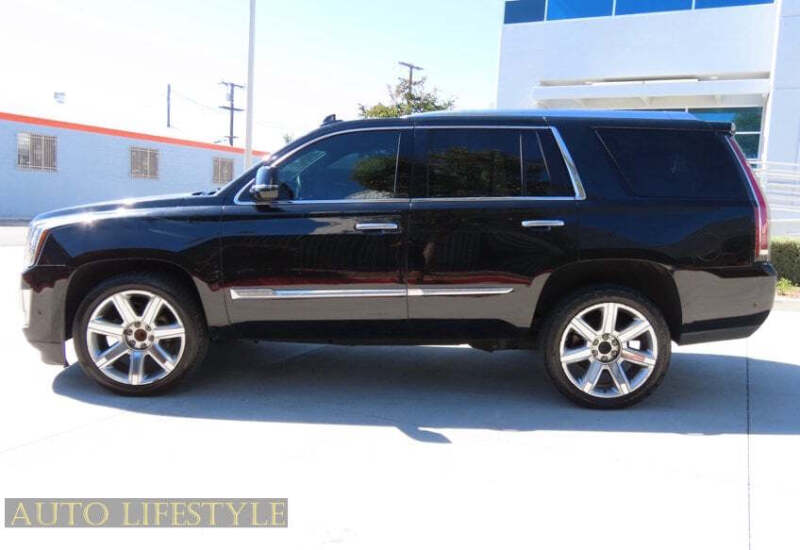 2017 Cadillac Escalade Luxury
