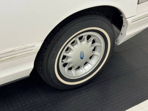 1997 Ford Crown Victoria LX