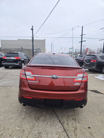 2014 Ford Taurus SEL