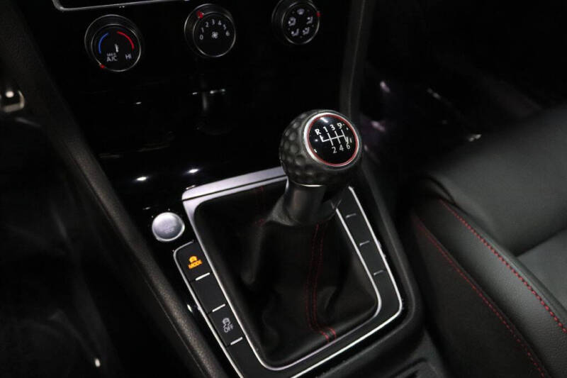 2019 Volkswagen Golf GTI S