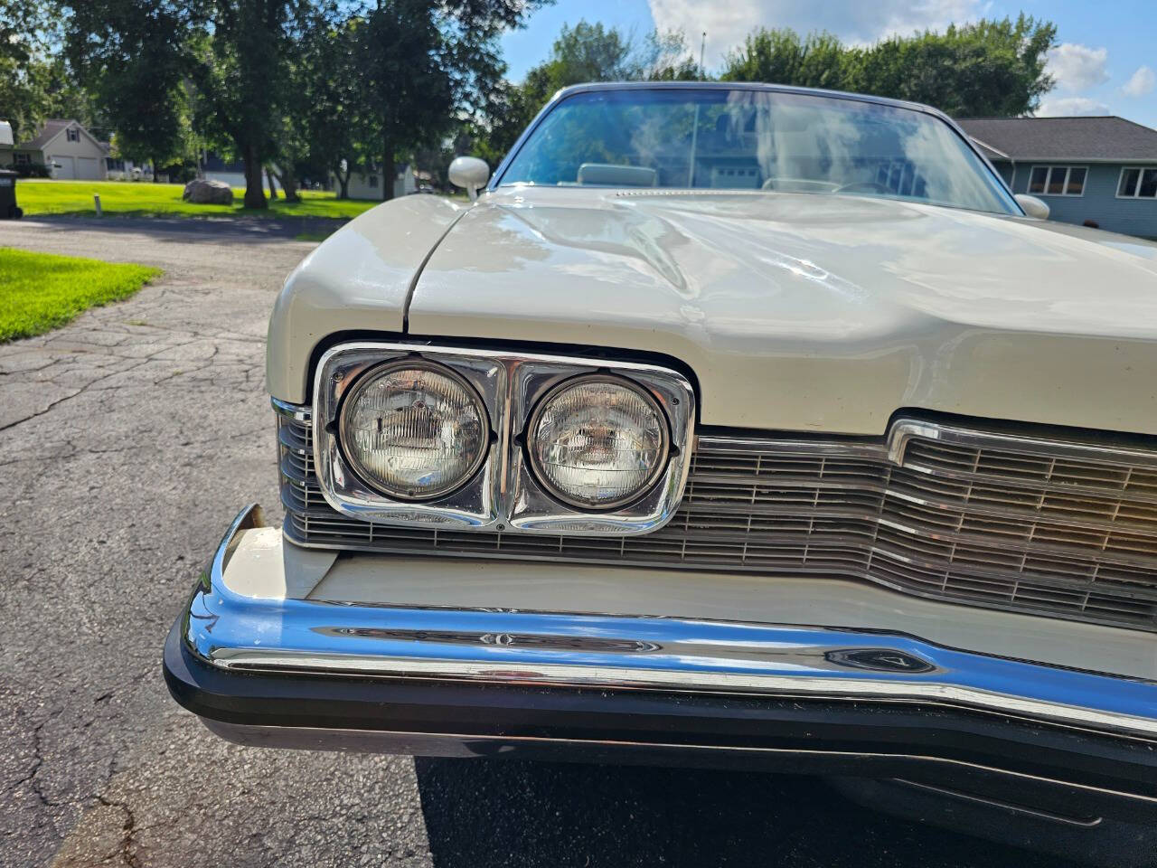 1973 Pontiac Grand Ville 22