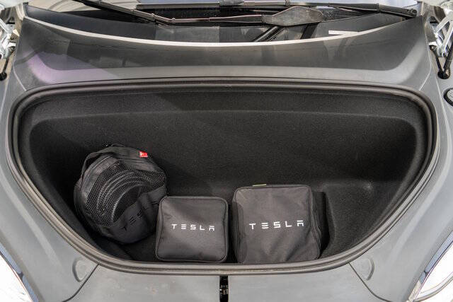 2022 Tesla Model X 67