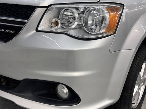 2011 Dodge Grand Caravan Crew