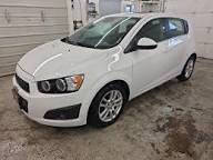 Off white 2013 Chevrolet Sonic RS Auto RS Auto 4dr Hatchback 2