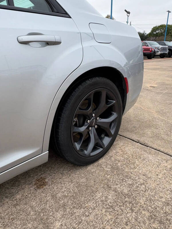 2023 Chrysler 300 S V6