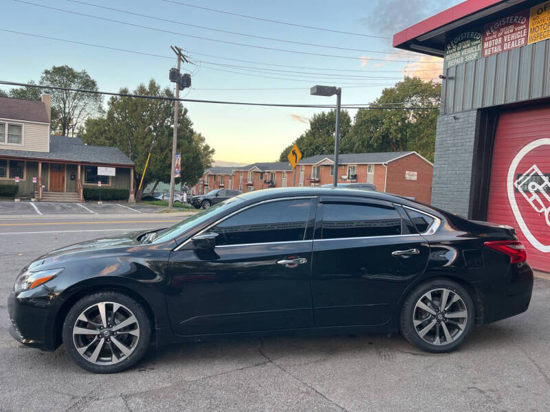 2016 Nissan Altima SR photo 2