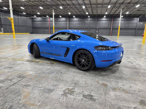 2023 Porsche 718 Cayman T