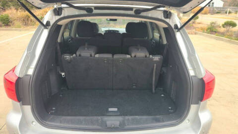 2017 Nissan Pathfinder SV