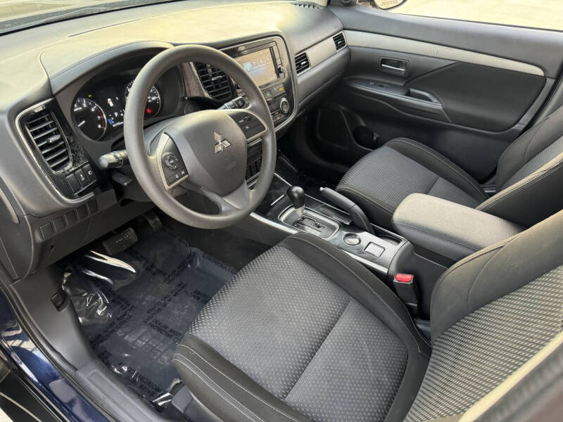 2018 Mitsubishi Outlander ES