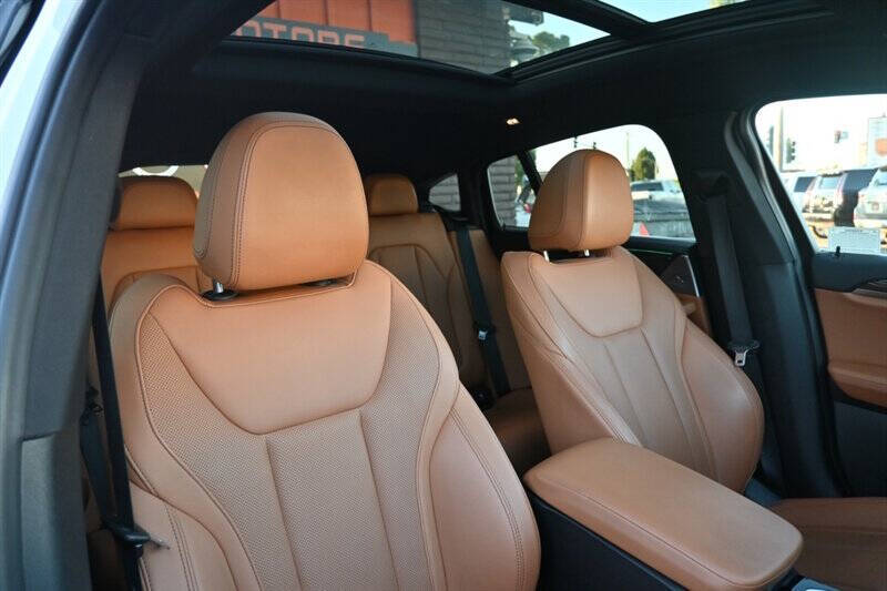 2023 BMW X4 xDrive30i