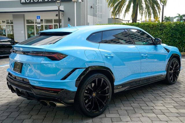 2024 Lamborghini Urus S