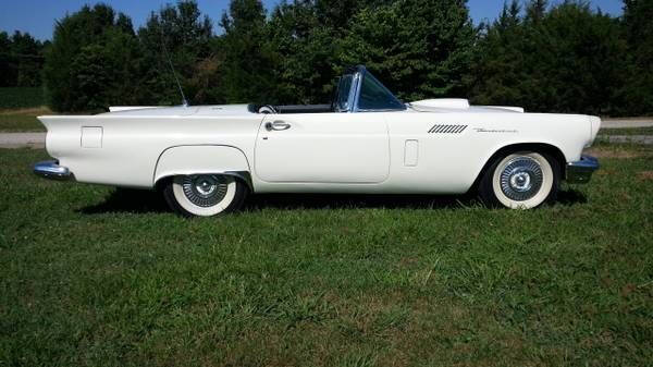 1957 Ford Thunderbird