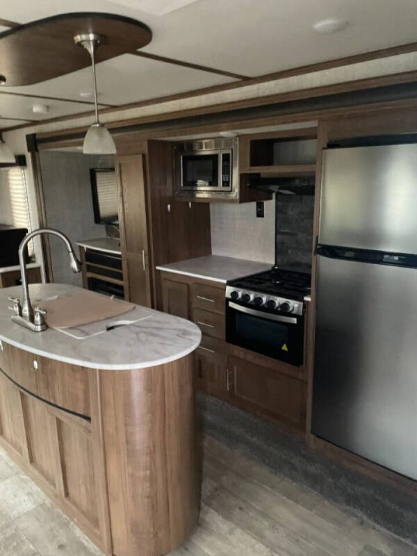 2020 Gulfstream Conquest