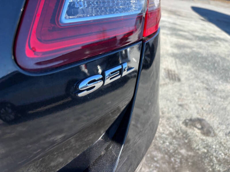 2015 Ford Taurus SEL